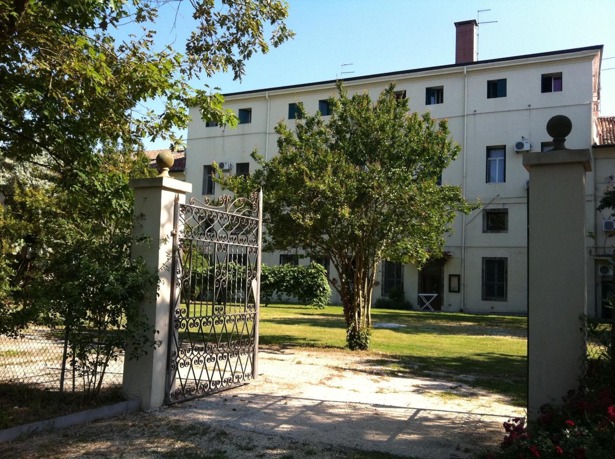Villa Carrer Порто Виро Екстериор снимка